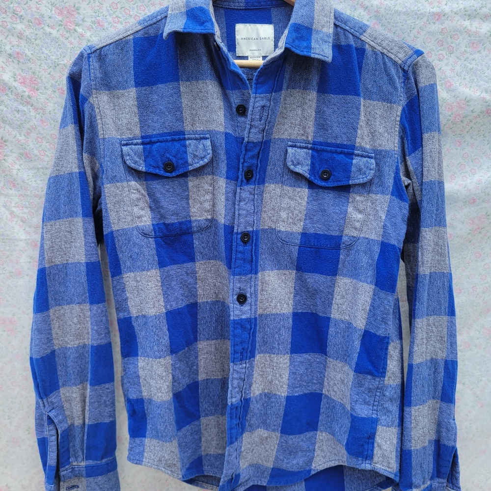 American Eagle Outfitters Blue and Gray Checkered Shirt